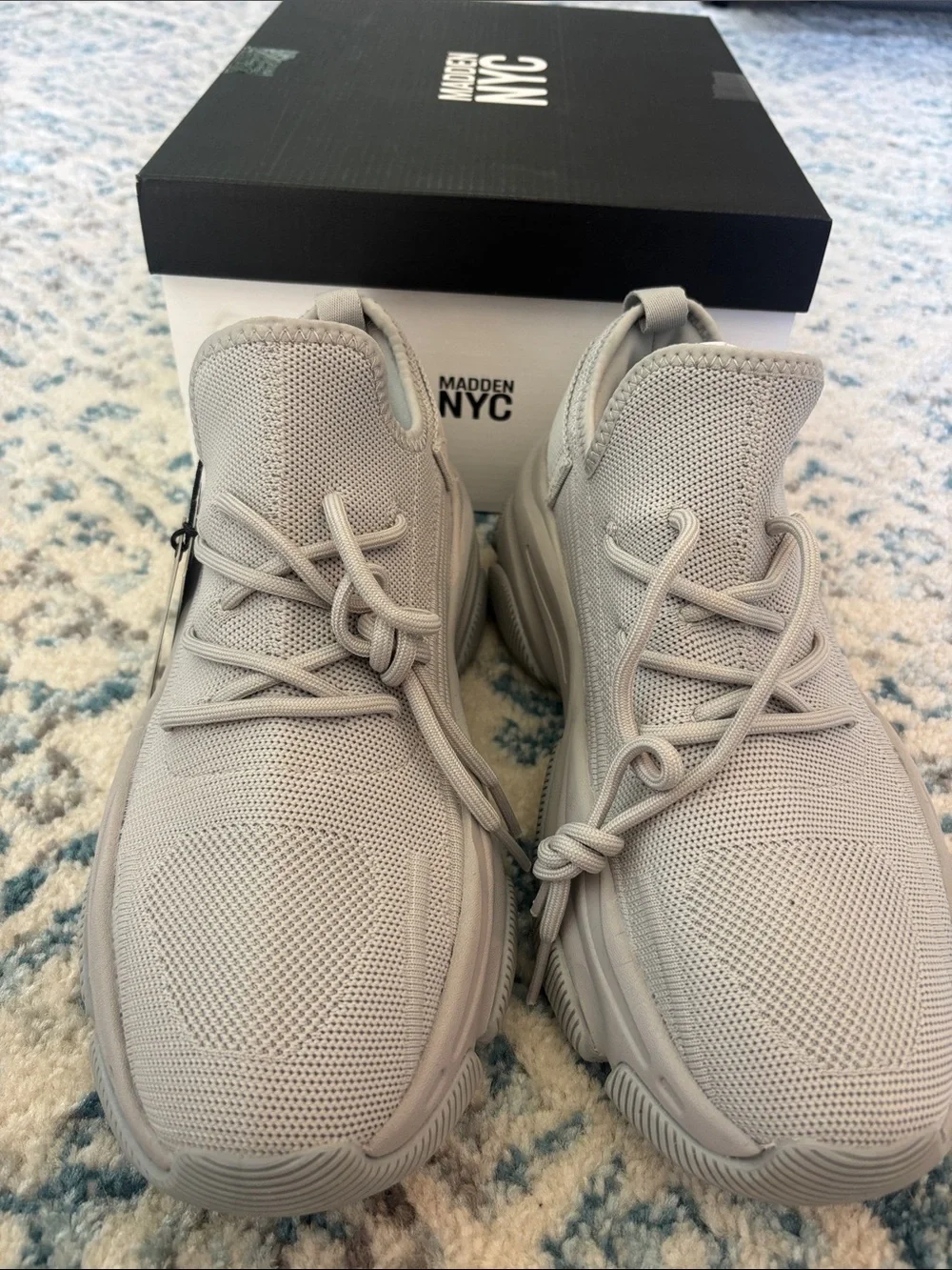 Madden NYC Men's Mesh Knit Sneakers - Light Gray